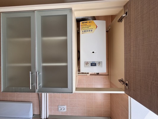 Продам трехкомнатную (3-комн.) квартиру, Глинки ул, 2, Брянск г