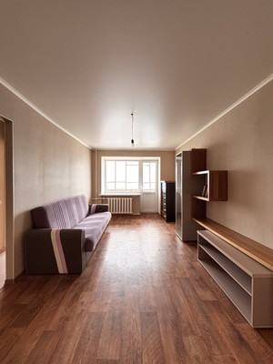 Продам трехкомнатную (3-комн.) квартиру, Глинки ул, 2, Брянск г
