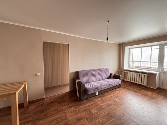 Продам трехкомнатную (3-комн.) квартиру, Глинки ул, 2, Брянск г