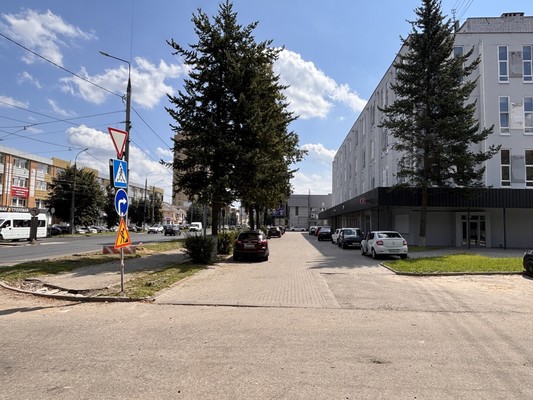 Продам трехкомнатную (3-комн.) квартиру, Глинки ул, 2, Брянск г
