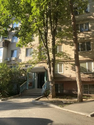 Продам однокомнатную (1-комн.) квартиру, Ульянова Дмитрия ул, 16, Ялта г