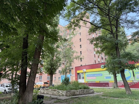 Продам комнату в 8-комн. квартире, Хользунова ул, 74, Воронеж г