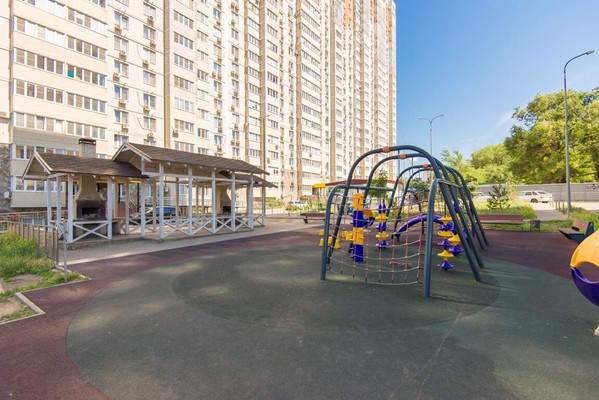Продам двухкомнатную (2-комн.) квартиру, 2-я Краснодарская ул, 169, Ростов-на-Дону г