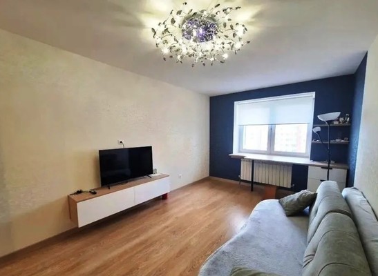 Продам однокомнатную (1-комн.) квартиру, 12 лет Октября ул, 9б, Смоленск г