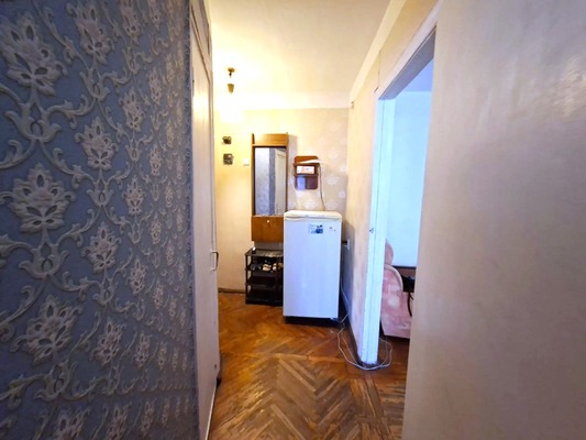 Продам двухкомнатную (2-комн.) квартиру, Ленинградская ул, 205, Тихорецк г