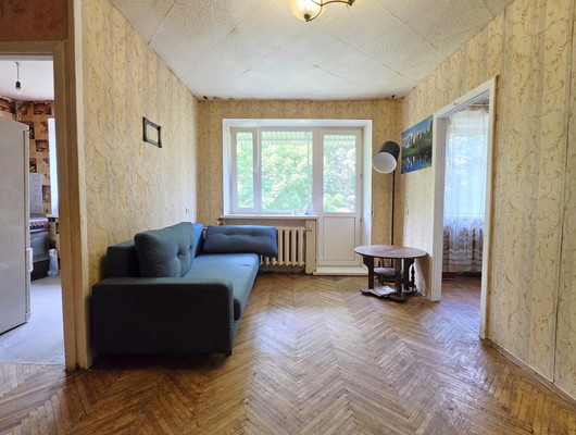 Продам двухкомнатную (2-комн.) квартиру, В мкр, 12, Пущино г