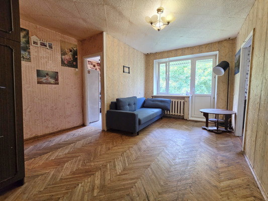 Продам двухкомнатную (2-комн.) квартиру, В мкр, 12, Пущино г