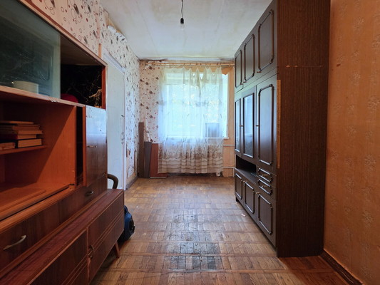 Продам двухкомнатную (2-комн.) квартиру, В мкр, 12, Пущино г