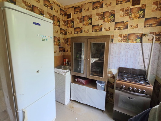 Продам двухкомнатную (2-комн.) квартиру, В мкр, 12, Пущино г