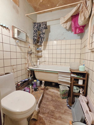 Продам двухкомнатную (2-комн.) квартиру, В мкр, 12, Пущино г