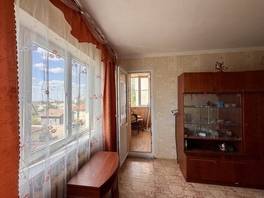 Продам трехкомнатную (3-комн.) квартиру, 1 Конной Армии ул, 74, Симферополь г