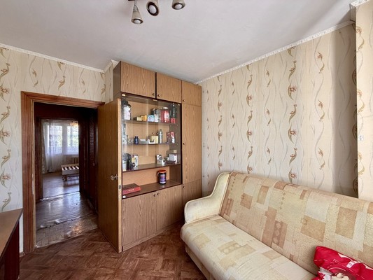 Продам трехкомнатную (3-комн.) квартиру, 1 Конной Армии ул, 74, Симферополь г