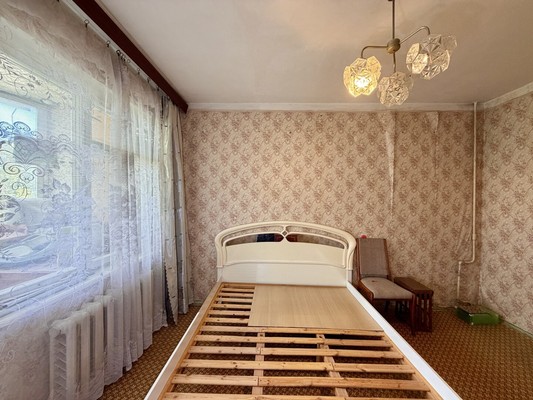 Продам трехкомнатную (3-комн.) квартиру, 1 Конной Армии ул, 74, Симферополь г