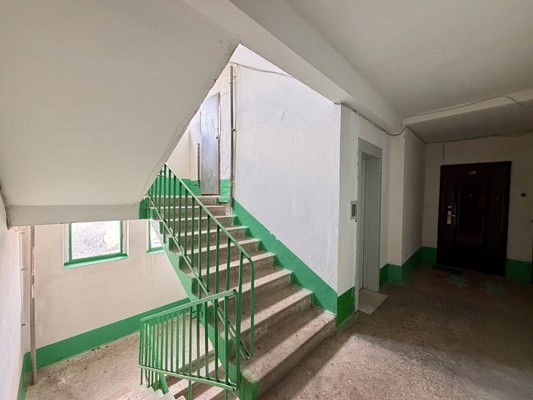 Продам трехкомнатную (3-комн.) квартиру, 1 Конной Армии ул, 74, Симферополь г