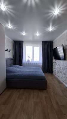 Продам трехкомнатную (3-комн.) квартиру, 35-й мкр, 27, Октябрьский г