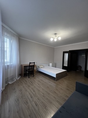 Продам однокомнатную (1-комн.) квартиру, Брусилова ул, 33к1, Москва г