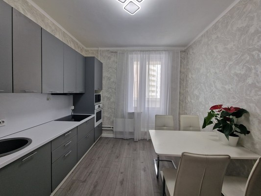 Продам трехкомнатную (3-комн.) квартиру, ГСК-2 Юбилейный тер, 3к2, Подольской машинно-испытательной станции п