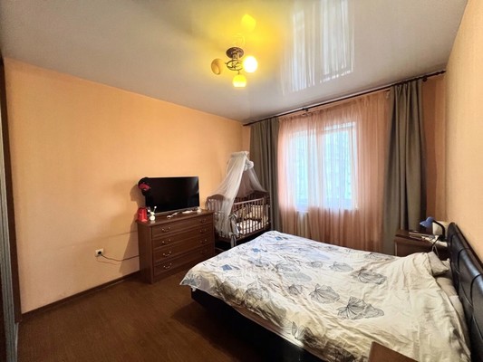 Продам двухкомнатную (2-комн.) квартиру, Южная ул, 1, Новороссийск г