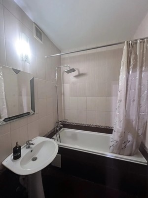 Продам двухкомнатную (2-комн.) квартиру, Южная ул, 1, Новороссийск г