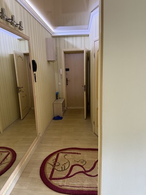 Продам двухкомнатную (2-комн.) квартиру, Троллейбусная ул, 11, Симферополь г