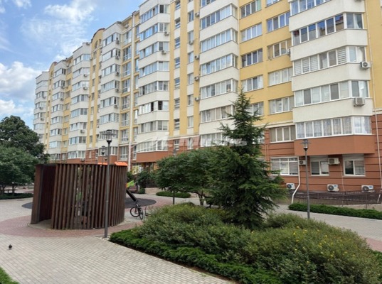 Продам однокомнатную (1-комн.) квартиру, Железнодорожная ул, 1д, Симферополь г