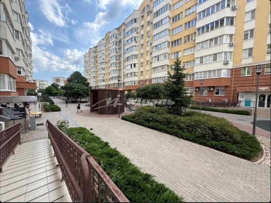 Продам однокомнатную (1-комн.) квартиру, Железнодорожная ул, 1д, Симферополь г