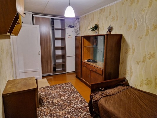 Продам двухкомнатную (2-комн.) квартиру, Павленко ул, 11, Симферополь г