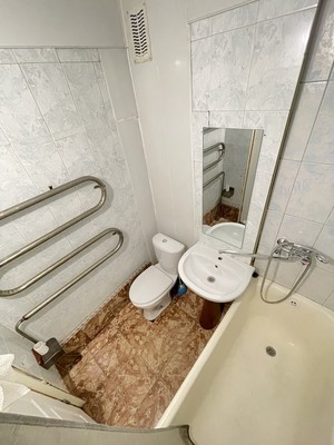 Продам однокомнатную (1-комн.) квартиру, Волховская ул, 14, Великий Новгород г