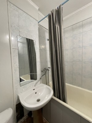 Продам однокомнатную (1-комн.) квартиру, Волховская ул, 14, Великий Новгород г