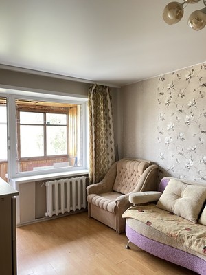 Продам однокомнатную (1-комн.) квартиру, Волховская ул, 14, Великий Новгород г