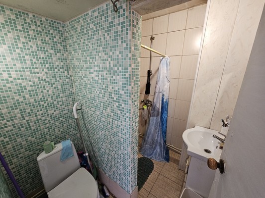 Продам комнату в 5-комн. квартире, Мира ул, 19, Костомукша г