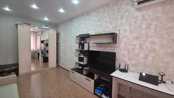 Продам однокомнатную (1-комн.) квартиру, Калинина ул, 126, Ишим г
