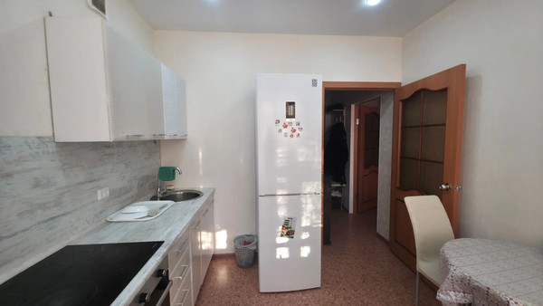 Продам однокомнатную (1-комн.) квартиру, Калинина ул, 126, Ишим г