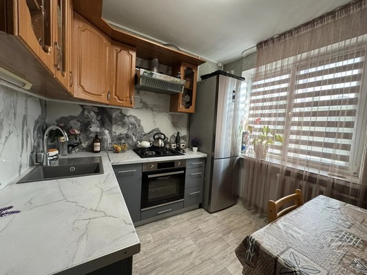 Продам трехкомнатную (3-комн.) квартиру, Ленинградская ул, 9, Туапсе г