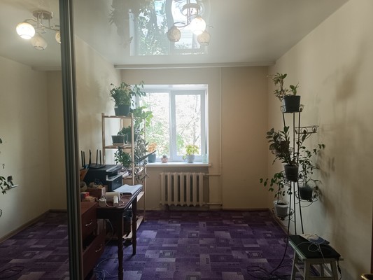 Продам трехкомнатную (3-комн.) квартиру, Киевская ул, 163, Симферополь г