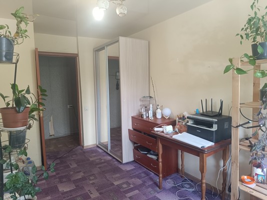 Продам трехкомнатную (3-комн.) квартиру, Киевская ул, 163, Симферополь г