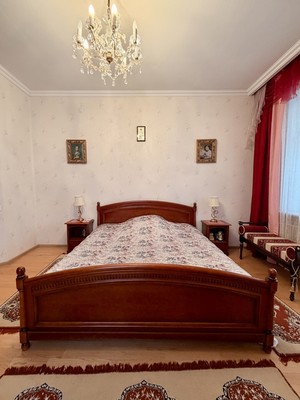 Продам трехкомнатную (3-комн.) квартиру, Зинина ул, 3, Казань г