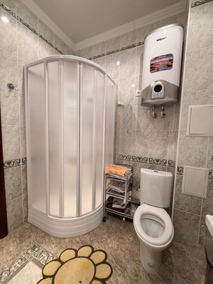 Продам трехкомнатную (3-комн.) квартиру, Зинина ул, 3, Казань г