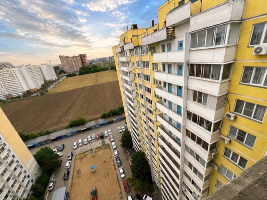Продам однокомнатную (1-комн.) квартиру, им. 40-летия Победы пер, 33к10, Старокорсунская ст-ца