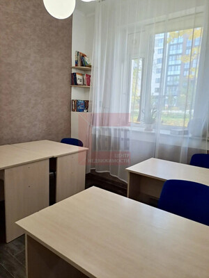 Продам коммерческое помещение 94 м2, Уральская ул, 2-16, Калининград г