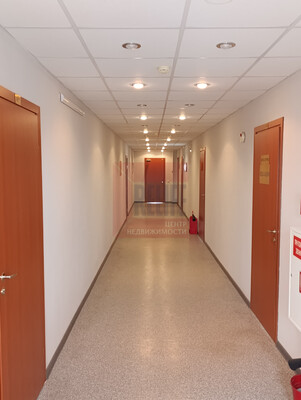 Продам коммерческое помещение 2 561,9 м2, Дамбовая 3-я ул, Калининград г