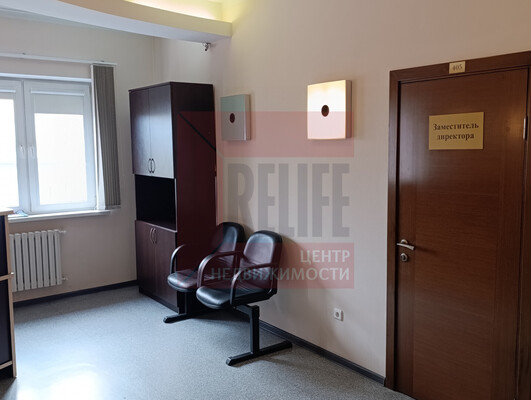 Продам коммерческое помещение 2 561,9 м2, Дамбовая 3-я ул, Калининград г
