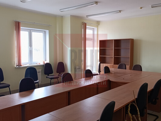 Продам коммерческое помещение 2 561,9 м2, Дамбовая 3-я ул, Калининград г
