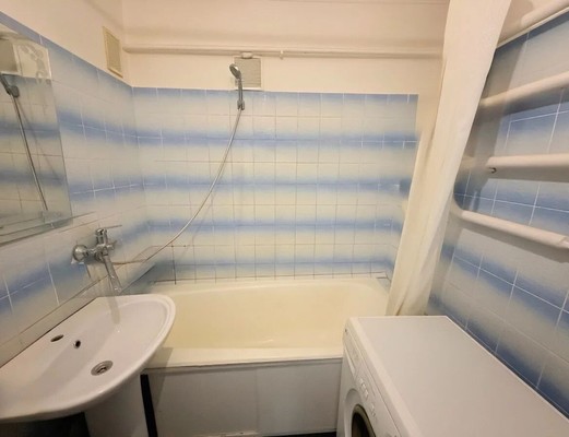 Продам трехкомнатную (3-комн.) квартиру, Морская ул, 118, Волгодонск г