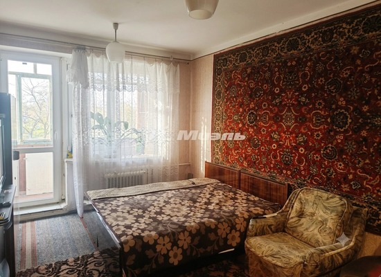 Продам двухкомнатную (2-комн.) квартиру, Парковая ул, 7а, Перово с