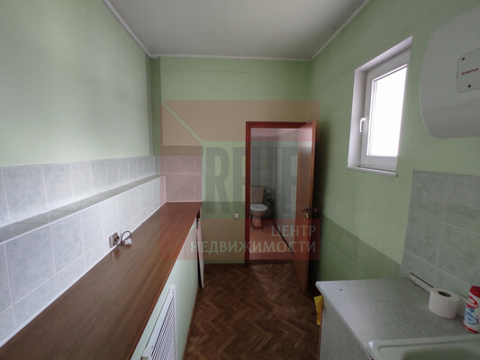 Продам коммерческое помещение 1 320 м2, Дюнная ул, 18, Калининград г