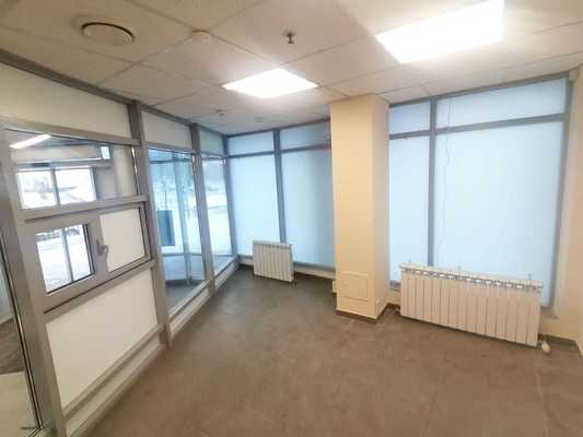 Сдам торговое помещение 11,9 м2, Лушникова ул, 10а, Казань г