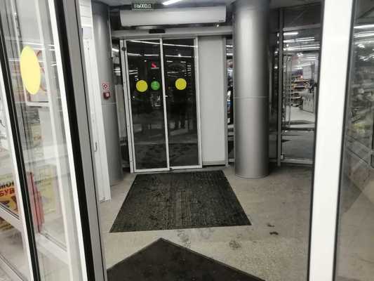 Сдам торговое помещение 11,9 м2, Лушникова ул, 10а, Казань г