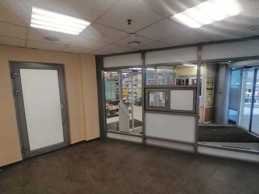 Сдам торговое помещение 11,9 м2, Лушникова ул, 10а, Казань г
