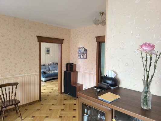 Продам многокомнатную квартиру, Космонавтов пр-кт, 1к1, Королев г